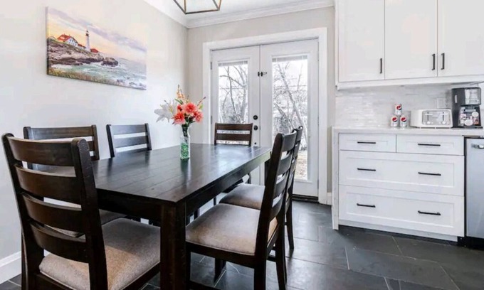 Burlington Casa | Beautiful and cozy Bungalow