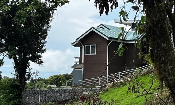 Monteverde Apartamento | Greenview💚Mountain House 700mts de Canopy y puentes colgantes,3km de Tigre-fall