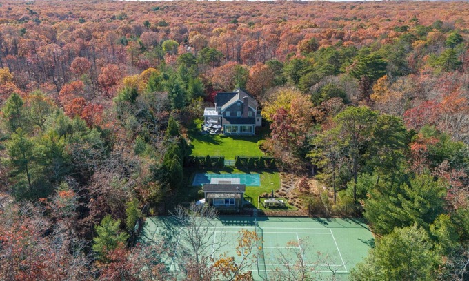 Sagaponack Casa | Beautiful and Expansive Sag Harbor Estate with Pool and Tennis, Great for...