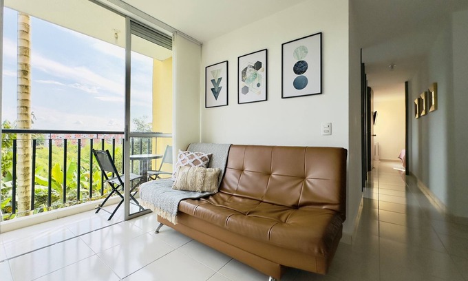 Pereira Apartamento | Hermoso y cómodo apartamento en Pereira con tres habitaciones, tres camas dobles