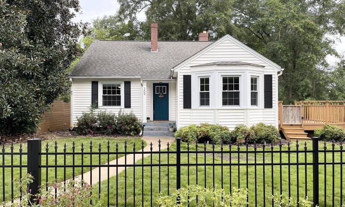 Anderson Casa | Beautiful and Relaxing 3 Bedroom Bungalow Home, Perfect for a Weekend Getaway