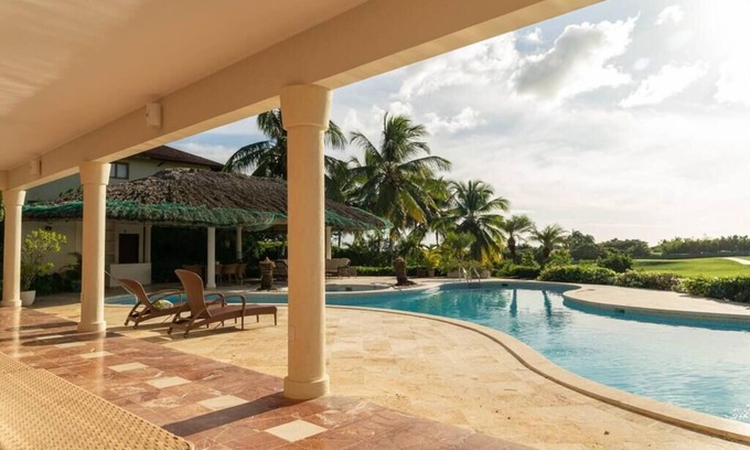 Las Lomas Villa | Beautiful and Spacious Villa at Casa de Campo