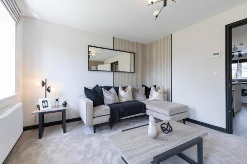 Pinxton Apartamento | Beautiful and Spacious 3-bed Home in Nottingham by Renzo, Driveway, Close to M1!