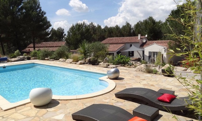 Alleins Villa | Beautiful and spacious villa with private pool