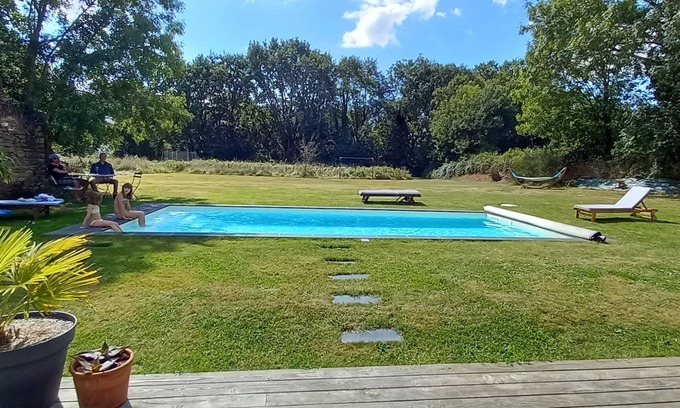 Arradon Casa | Beautiful and spacious with swimming pool.