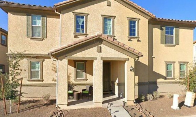 Canyon Trails Casa | Beautiful and Spacious 5-bedroom home in Goodyear, Az! right by the I-10 and 303