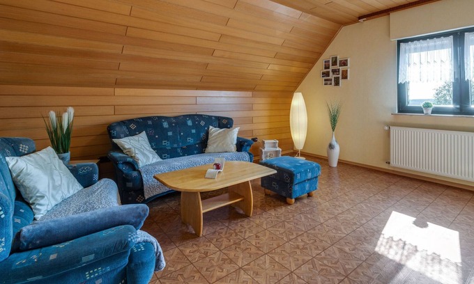 Hohn Apartamento | Ahvatlev privaatse terrassiga apartement Westerwald