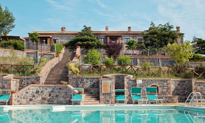 San Lorenzo Nuovo Apartamento | Bonito apartamento para 4 personas con piscina, A/C, WIFI, TV, patio y aparcamiento