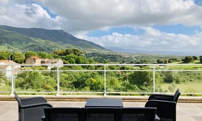 Sarrola-Carcopino Casa | Beautiful apartment on 1st floor of a quiet villa in the countryside, near Ajaccio