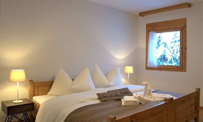 Sils-Maria Apartamento | Precioso apartamento para 4 personas con WIFI, TV, balcón y aparcamiento