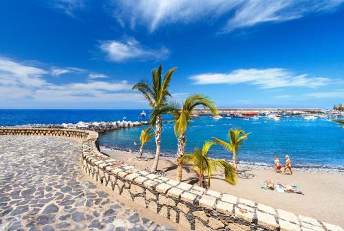 Playa San Juan Apartamento | Beautiful Apartment with AC just steps from the sea in Playa San Juan