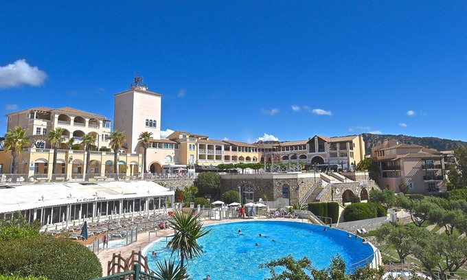 Cap Esterel Apartamento | Precioso apartamento con WIFI, piscina, A/C, TV, terraza, mascotas permitida y aparcamiento