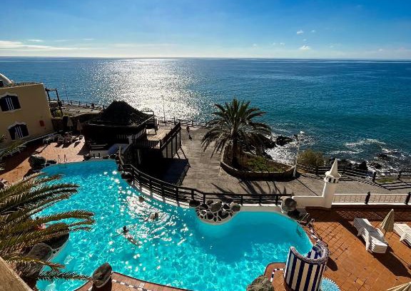 Playa del Aguila Apartamento | Beautiful Apartment Altamar