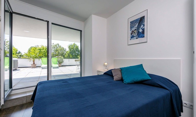 Balatonszemes Apartamento | Hermoso apartamento con A/C, piscina, WIFI, TV, terraza, mascotas permitida y aparcamiento