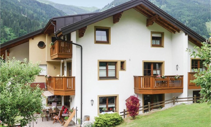Bad Hofgastein Apartamento | Beautiful apartment in Bad Hofgastein w/ WiFi and 2 Bedrooms