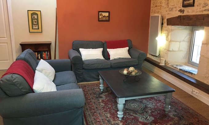 Saintes Apartamento | Hermoso apartamento cerca de la orilla del río