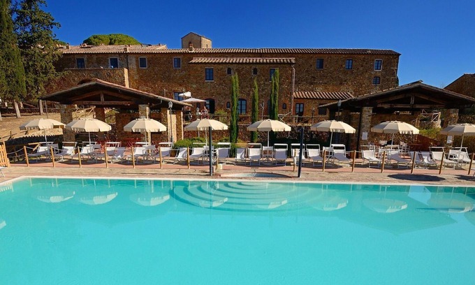 Casalappi Otro | Acogedor apartamento para 3 personas con piscina, A/C, TV, vista panorámica y aparcamiento
