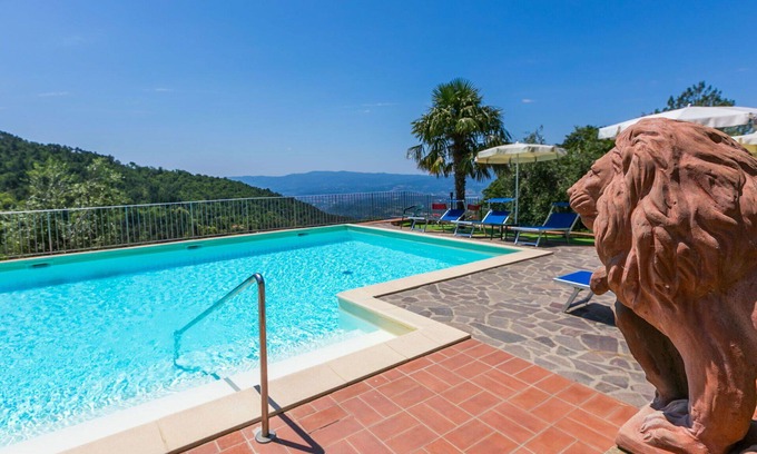 Bivio Pozzo Apartamento | Bonito apartamento para 7 personas con piscina, WIFI, TV, vista panorámica y aparcamiento