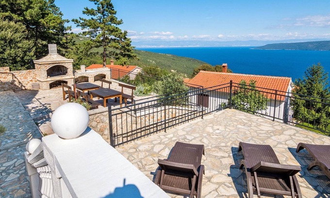 Zagorje Apartamento | Bonito apartamento para 3 personas con WIFI, A/C, TV, terraza y aparcamiento