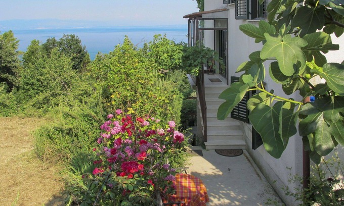 Mosenice Apartamento | Precioso apartamento para 5 personas con A/C, WIFI, TV, terraza y aparcamiento