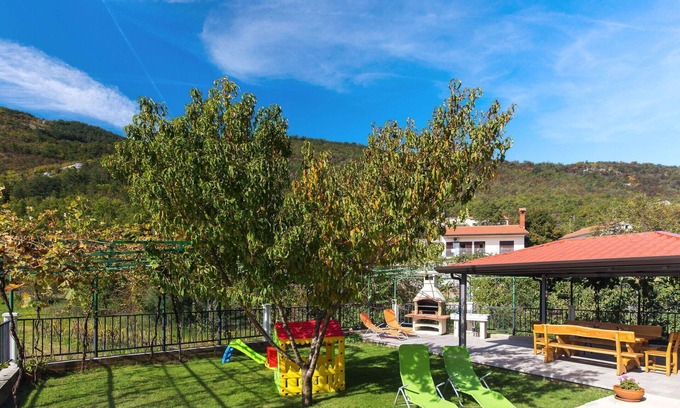 Martina Apartamento | Precioso apartamento para 4 personas con A/C, WIFI, TV, terraza y aparcamiento