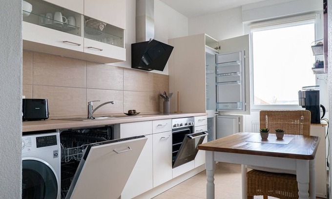 Landstuhl Apartamento | Beautiful Apartment in Town Centre - Fewo
