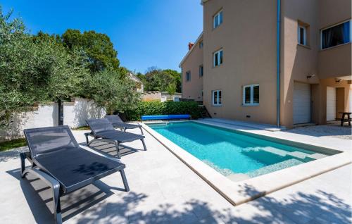Rebici Apartamento | Beautiful Apartment In Beloci With Wifi