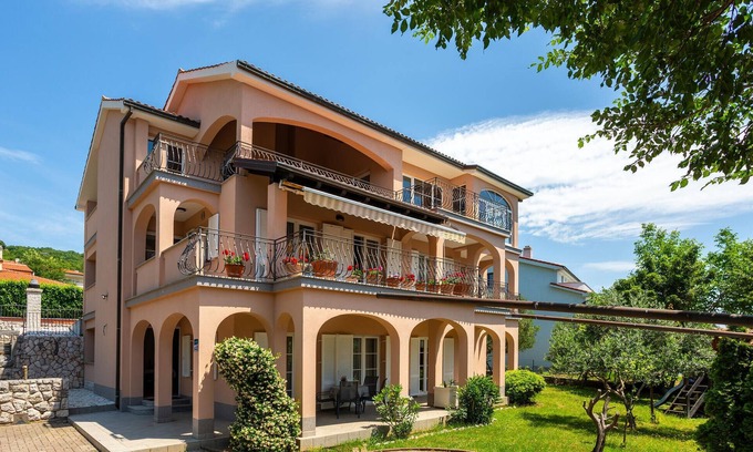 Kostrena Apartamento | Hermoso apartamento en Kostrena
