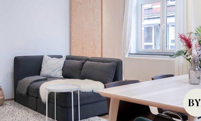 Feronstree et Hors-Chateau Apartamento | Beautiful apartment in Liège center - 1st floor