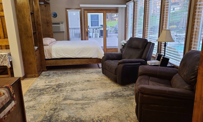 Redding Ridge Apartamento | Precioso apartamento en Redding rural rodeada de Nueva Enland follaje