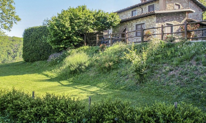 Molazzana Villa | Acogedor apartamento en villa para 8 personas con piscina, WIFI, TV, terraza y aparcamiento