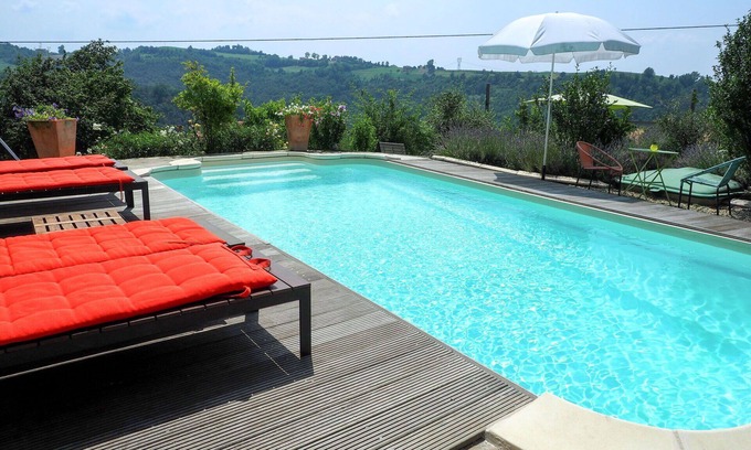 Bonvicino Apartamento | Bonito apartamento para 6 personas con piscina, TV, terraza y aparcamiento