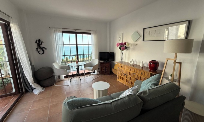 Chimenea Apartamento | $ Apartamento de lujo con aire acondicionado, gran terraza, impresionantes vistas al mar y WiFi
