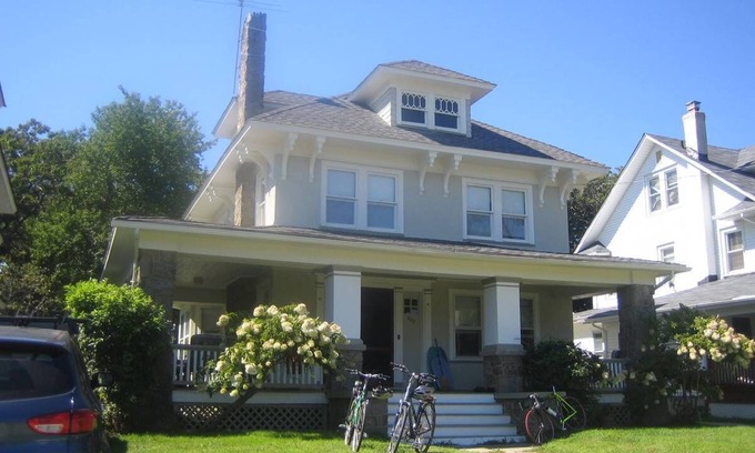 Bradley Beach Casa | Beautiful architect's house 3 bdrm, 1.5 bath with wraparound porch, piano, swing
