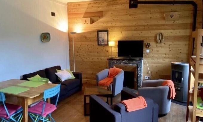 Barcelonnette Apartamento | Hermoso estudio de Barcelonette, hermosa vista de las montañas.