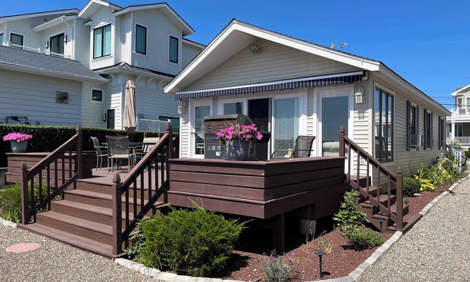 Cape May Court House Casa | Beautiful Bayfront Home with Two Boat Slips near the Best of Avalon!