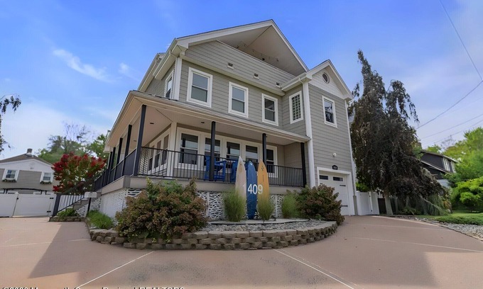 Belmar Casa | Beautiful Bayfront large Beach Home minutes from the beach