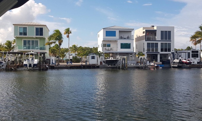 Key Largo Alquiler De RV | Beautiful Bayfront Tropical Oasis