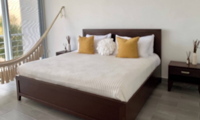 Dzemul Apartamento | Beautiful Beach Front Property