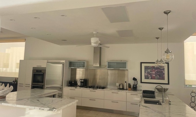 La Ribera Villa | Amaizing Beachfront Property