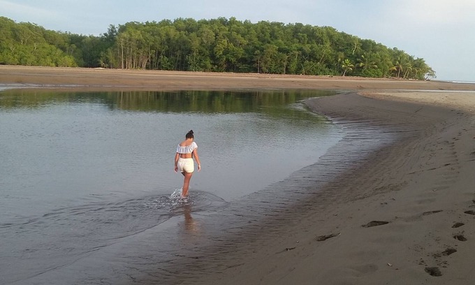 Canton Quepos Casa | BELLA CASA DE PLAYA CON WIFI GRATIS
