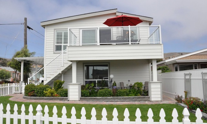 Cayucos Casa | Casa de playa bellamente remodelada a pasos de la playa