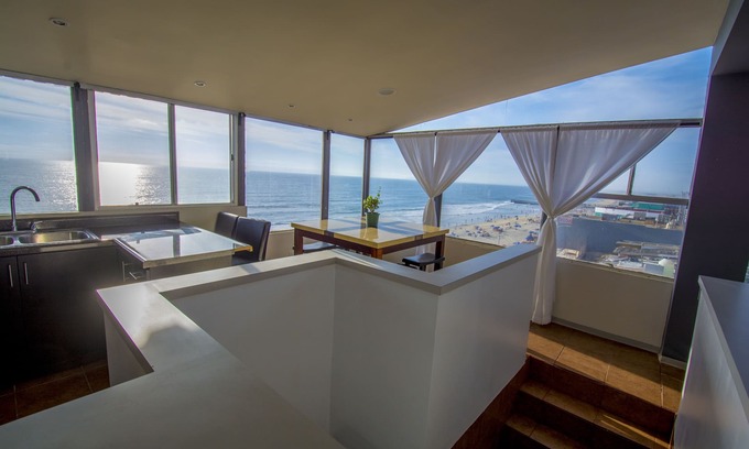 Costa Apartamento | Hermosa vista a la playa - 2 BDR Apt