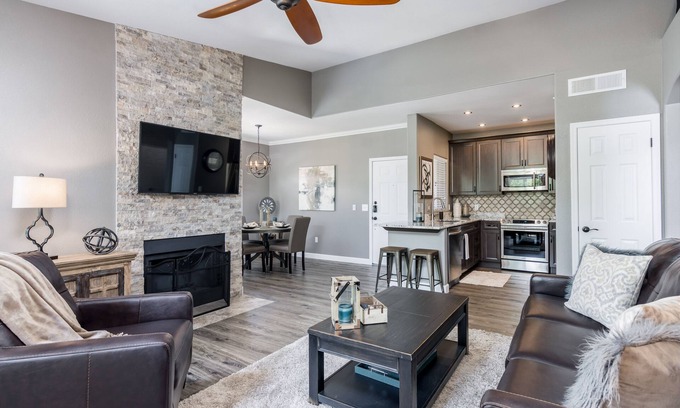 Paradise Valley Village Condominio | Tarifas de verano vigentes ... Scottsdale recientemente renovado ... Excelente ubicación