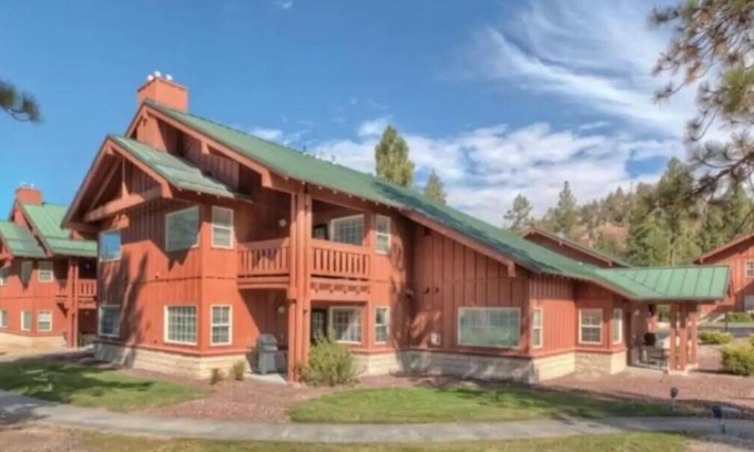 Big Bear Lake Complejo | Beautiful Big Bear Resort with Loads of Amenities Dec 14 - 21 2023