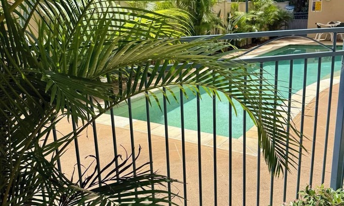 Bilinga Apartamento | Beautiful Bilinga Beach Apartment, Peaceful yet close to airport & all amenities
