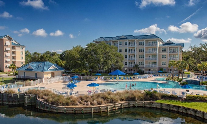 Palmetto Dunes Condominio | Beautiful Bluewater Resort and Marina. Two Bedroom/ Two Bathroom.