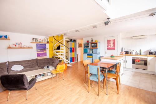 Notre-Dame du Mont Apartamento | Beautiful Bright Apt With Terrace