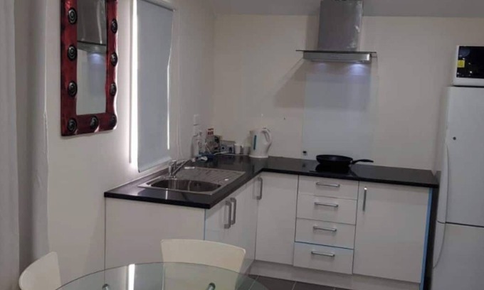 East Tamaki Apartamento | Beautiful And Bright Studio Apartment Near Botany Downs