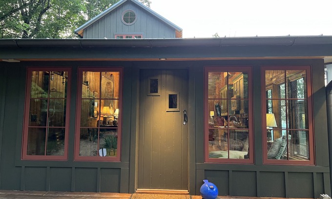 Mentone Casa | Beautiful Brow home on Lookout Mountain in Mentone, Alabama
